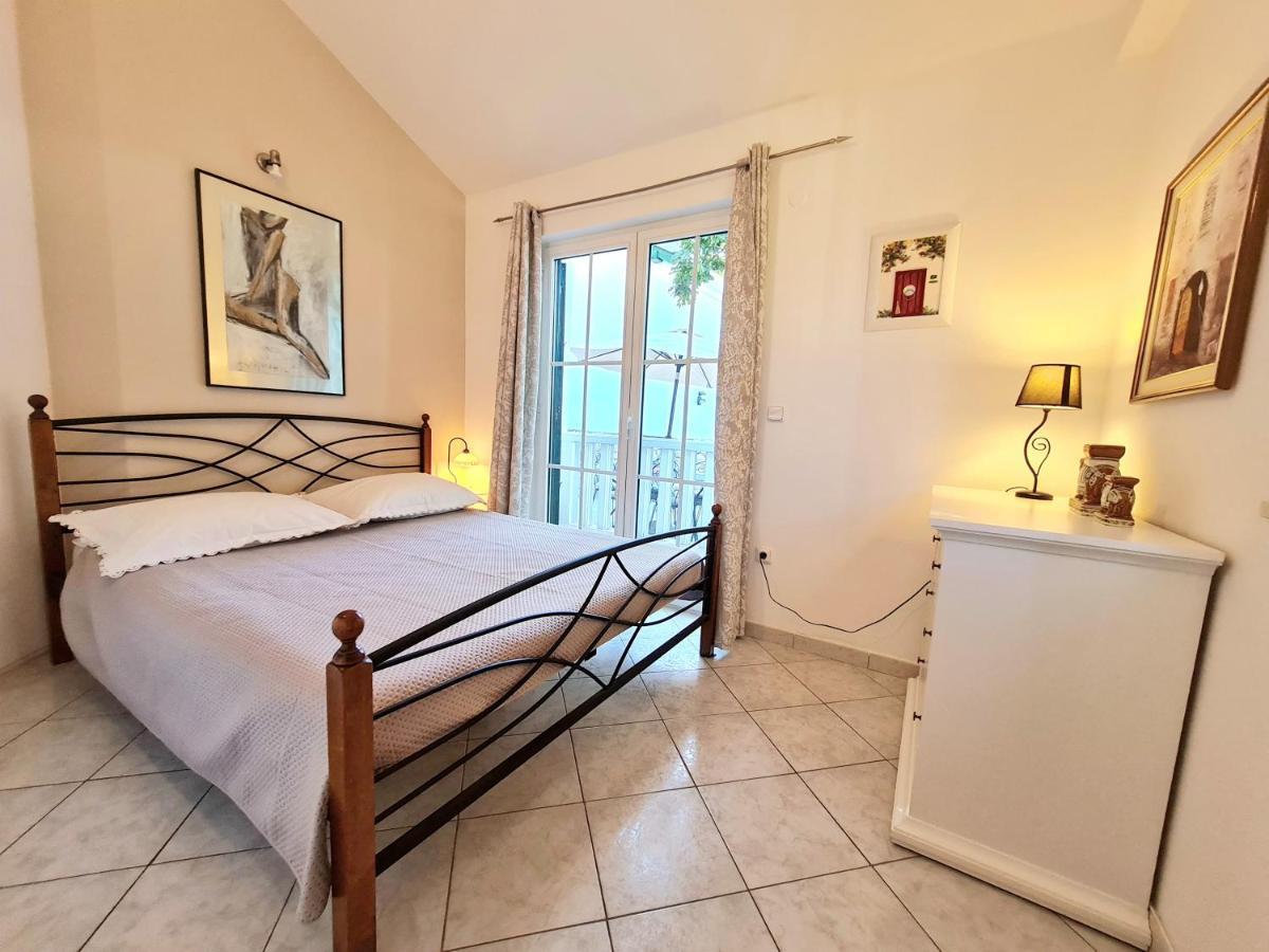 Apartment Ivana Borak Omiš Kültér fotó