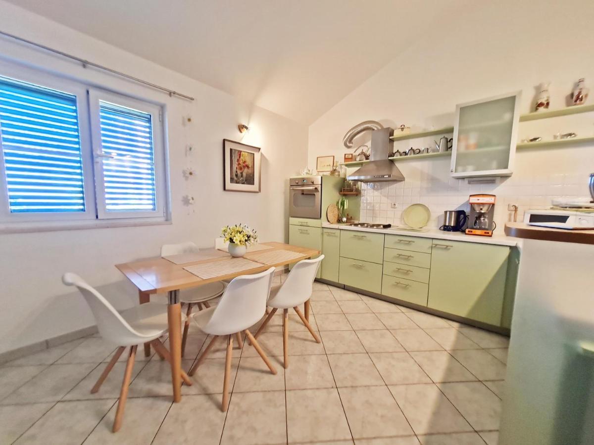 Apartment Ivana Borak Omiš Kültér fotó